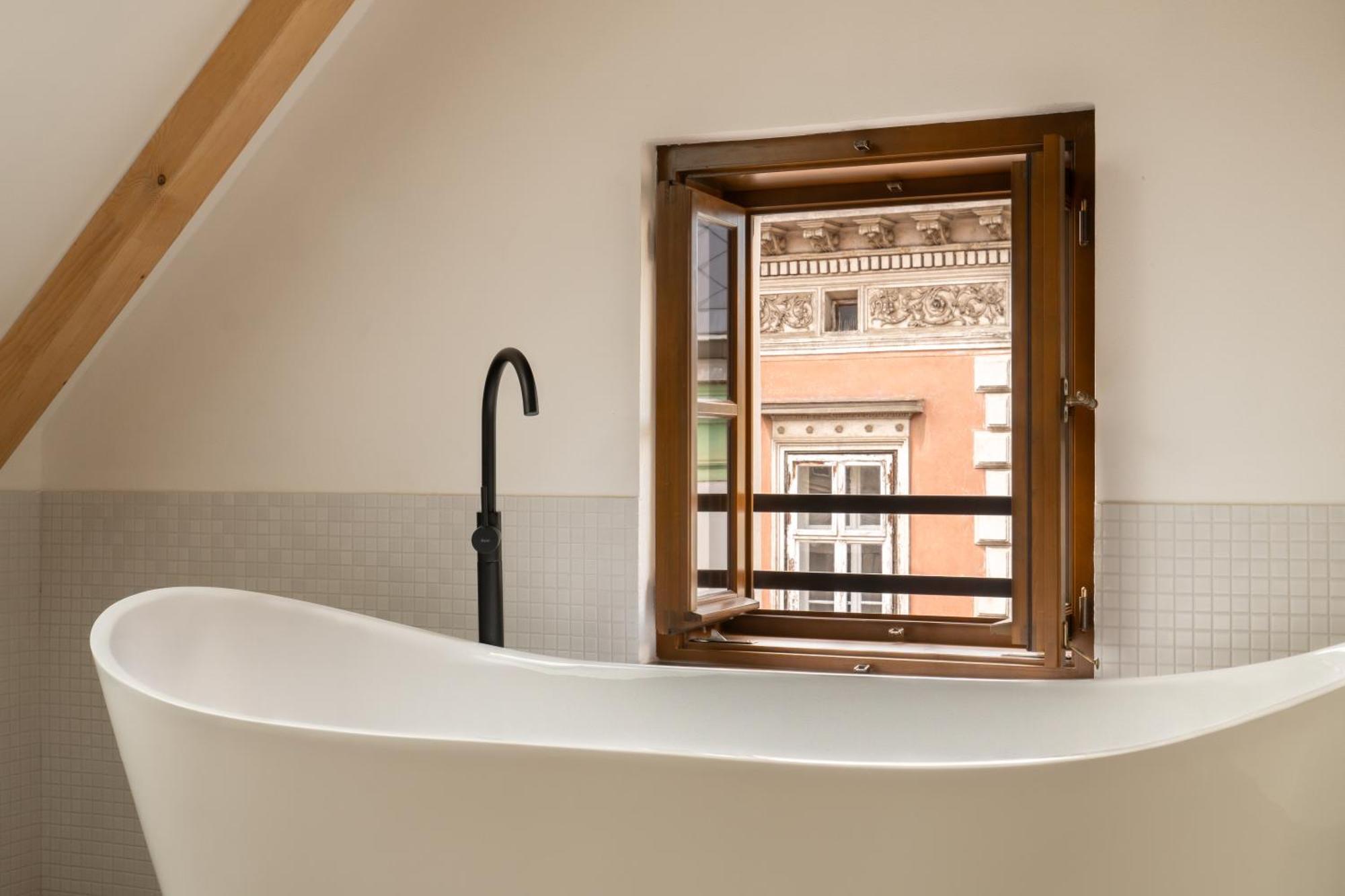 White Wolf Boutique Apartments Olomouc Exteriör bild
