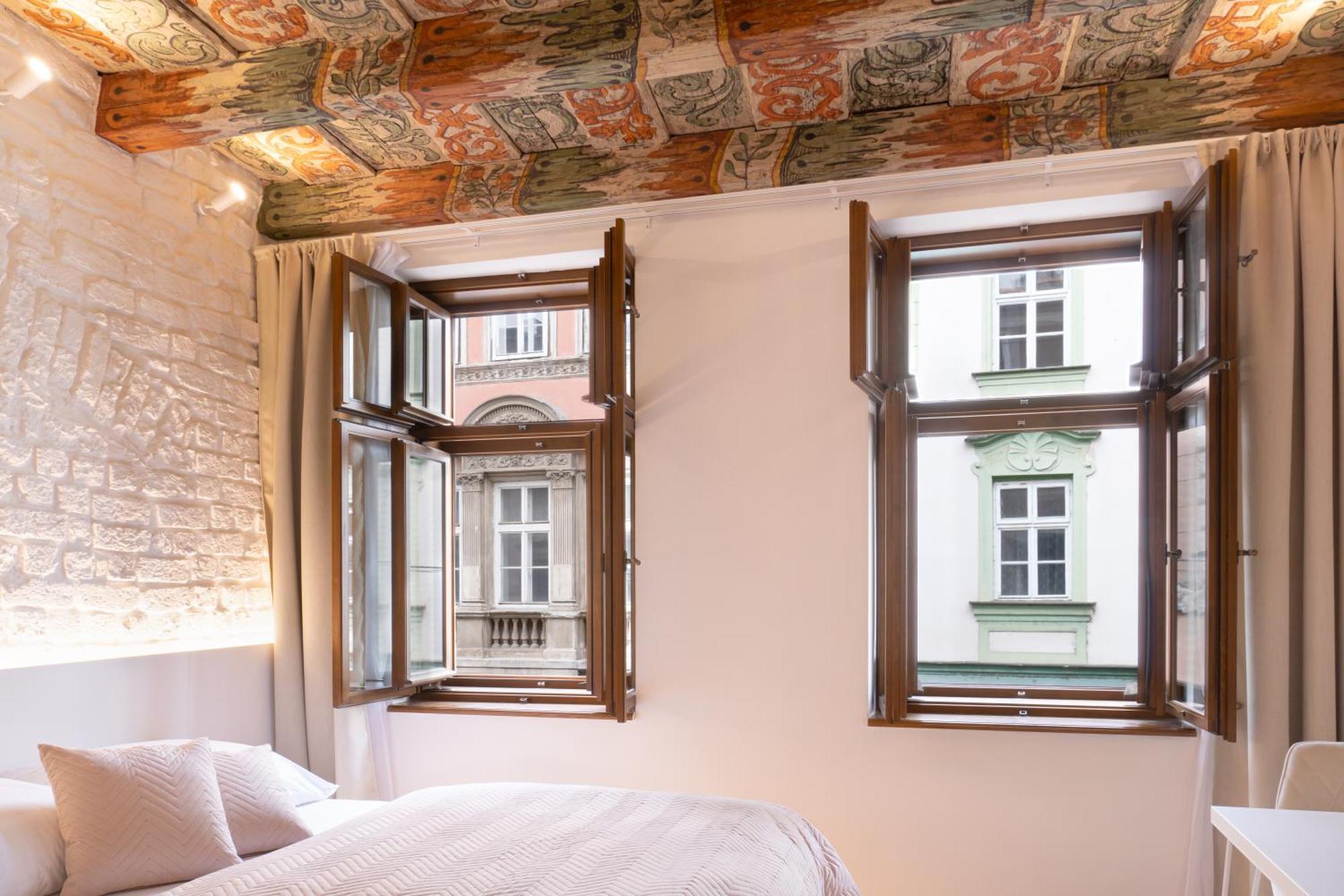 White Wolf Boutique Apartments Olomouc Exteriör bild